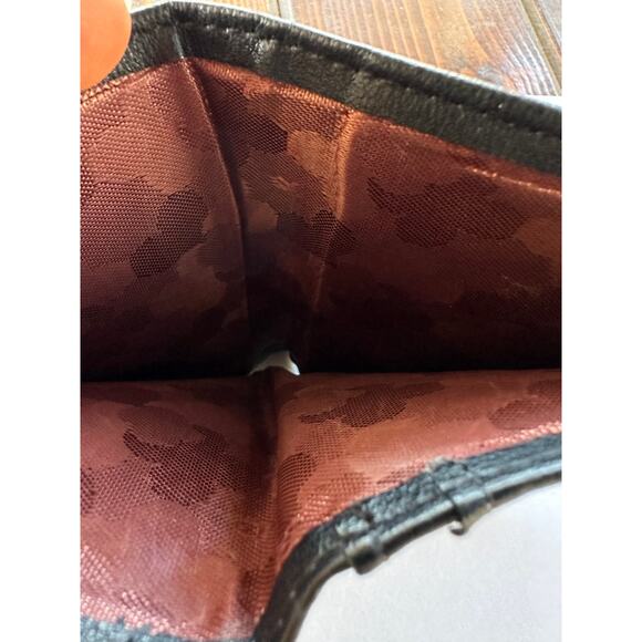 Bee Black Small Wallet by Weichen Forever Young - Picture 4 of 16